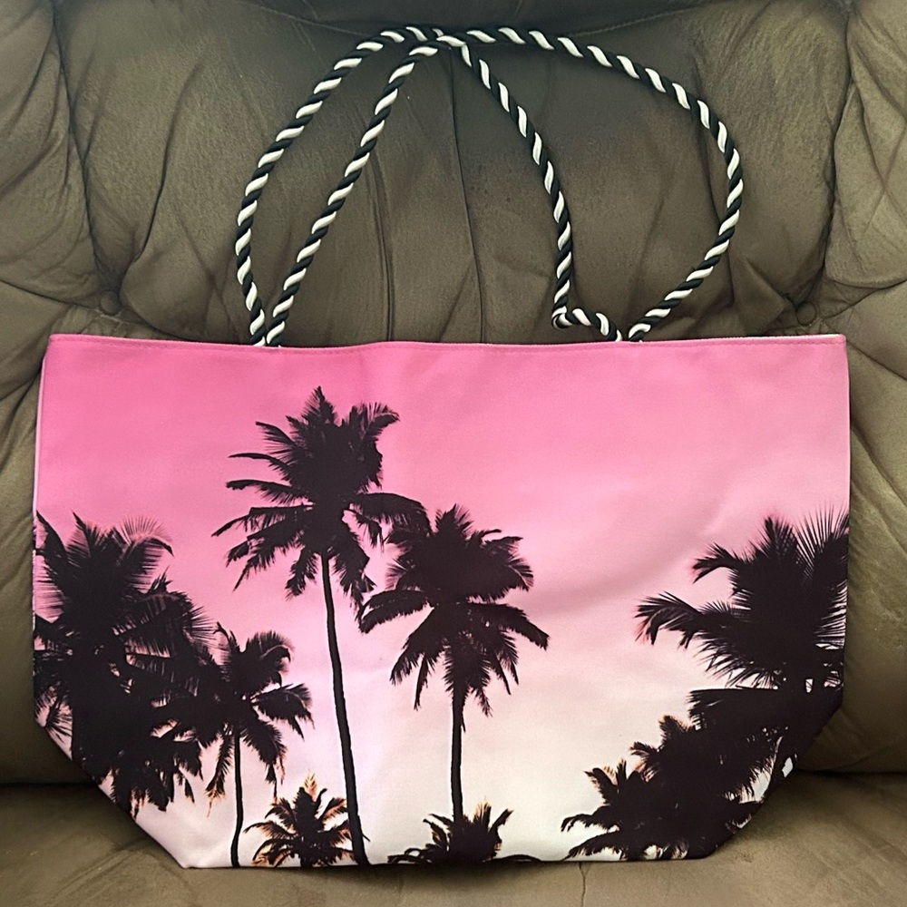 Summer beauty tote - Picture 2 of 6